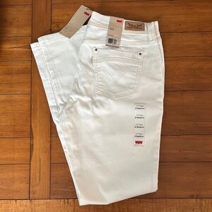Levi's White Bootcut Jeans 515, NWT